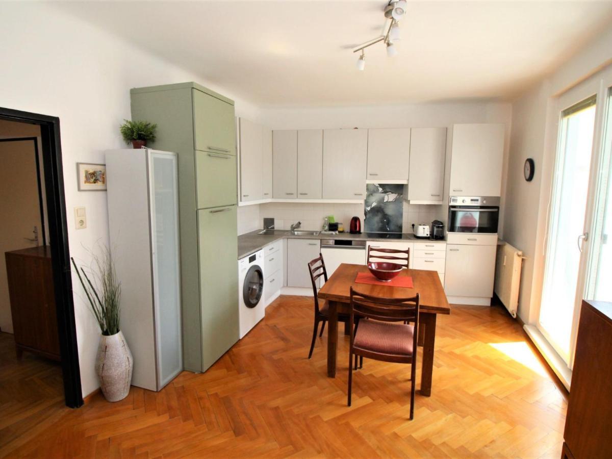 Apartment Opera By Interhome Вена Экстерьер фото